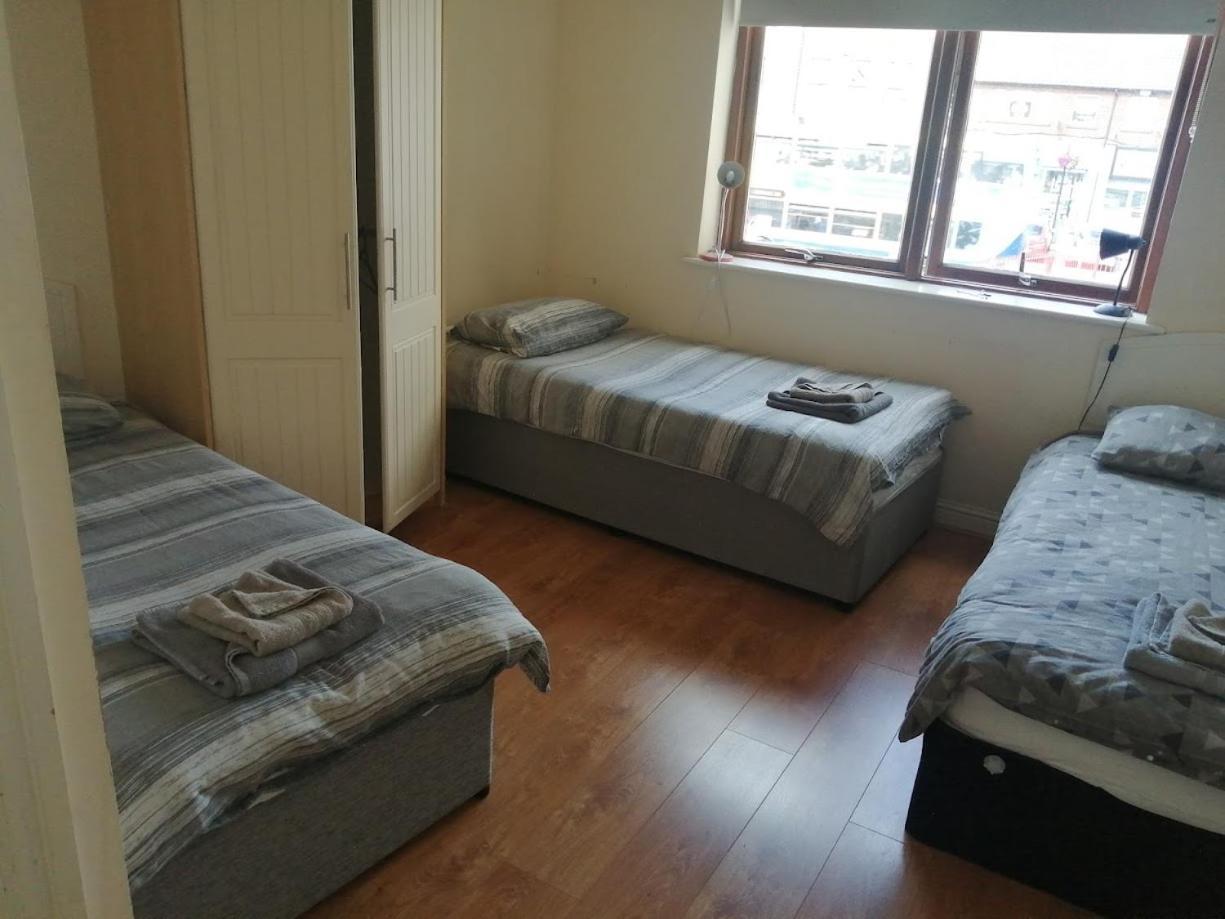 2 Bedroom, 2 Bathroom Apartment Dublin Exterior foto